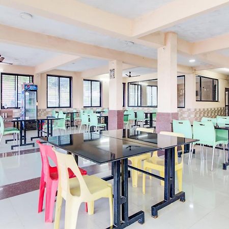 Oyo 48915 Chaitanya Green Park Hotel Vani Exterior foto