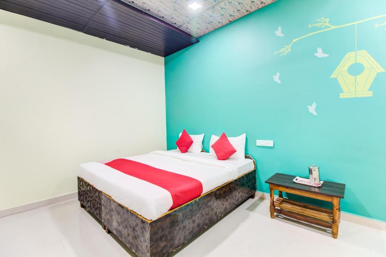 Oyo 48915 Chaitanya Green Park Hotel Vani Exterior foto